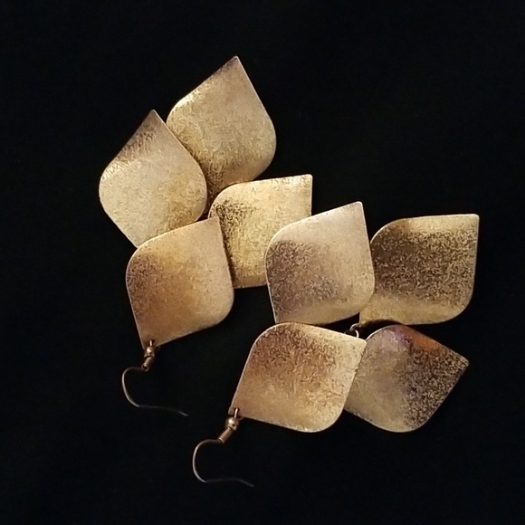Gold Leaf Earrings - Picture 4 of 7